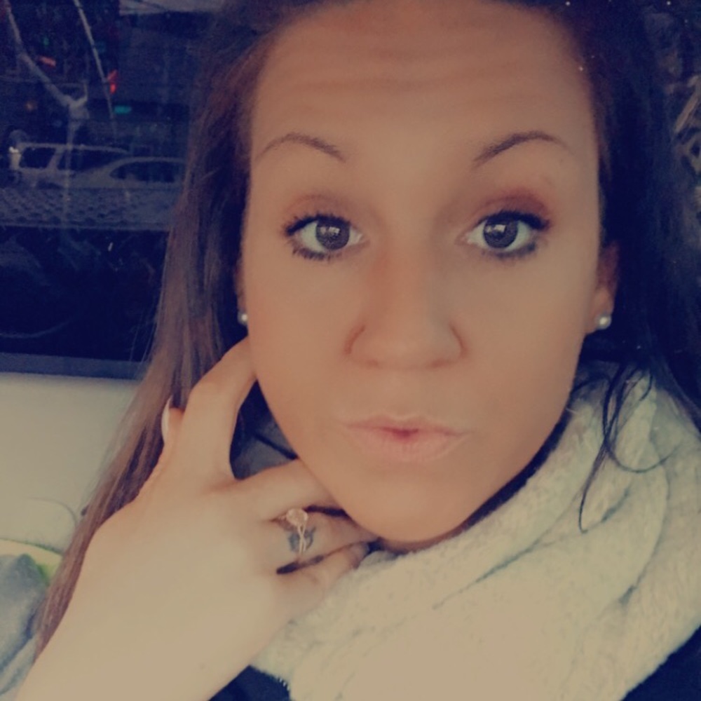 Meet your Posher, Jennifer